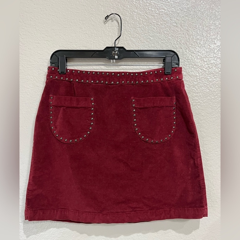 Mossimo Supply Co. Women’s Burgundy Studded Mini Skirt Sz 8 Pockets Boho TC0474